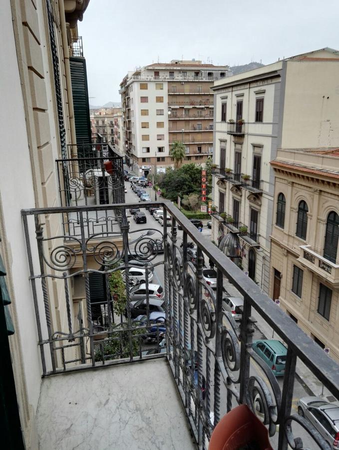 Bed and Breakfast Beautiful Life Palermo Esterno foto